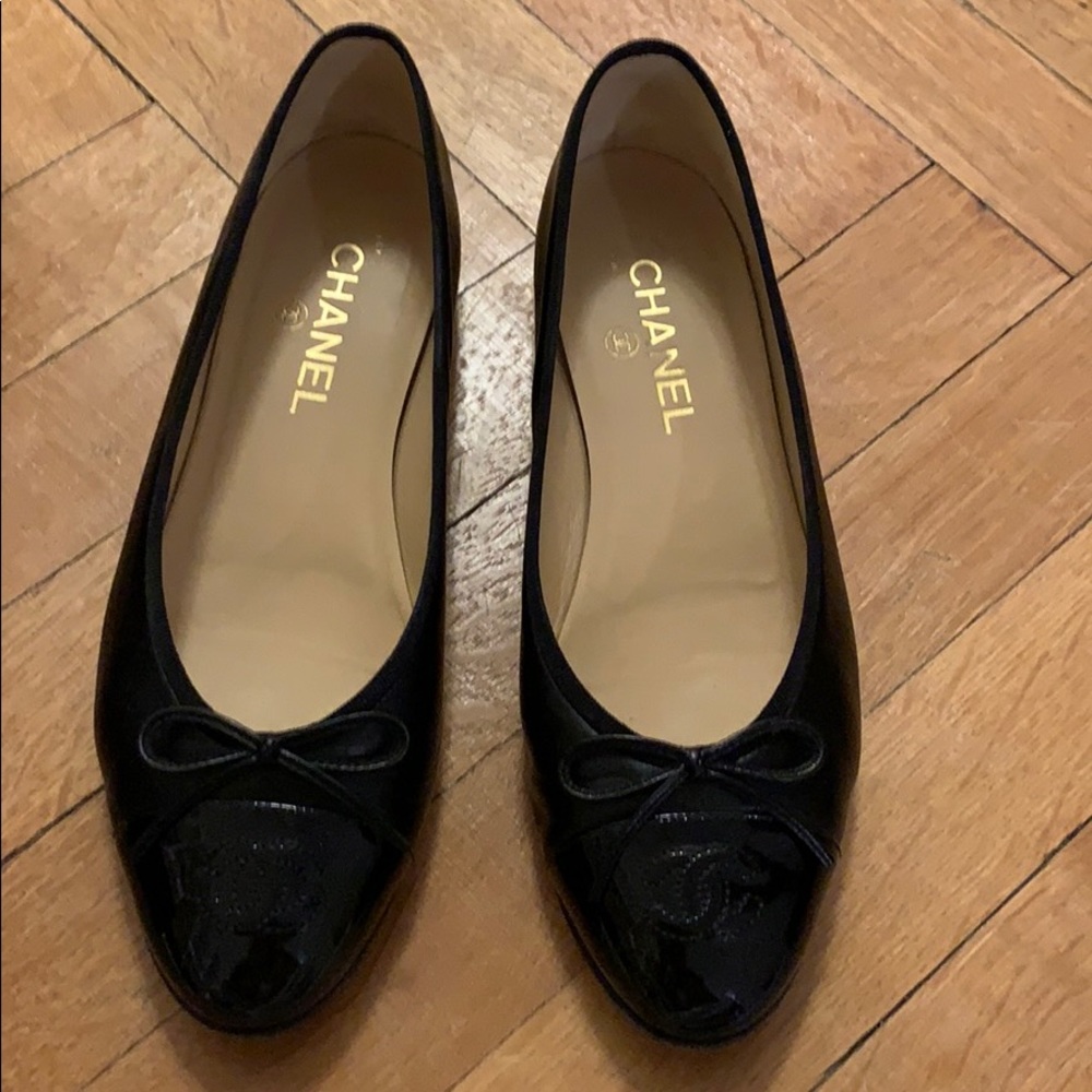 Chanel Black Ballet Flats PERFECT Condition 39.5 - Picture 2 of 7